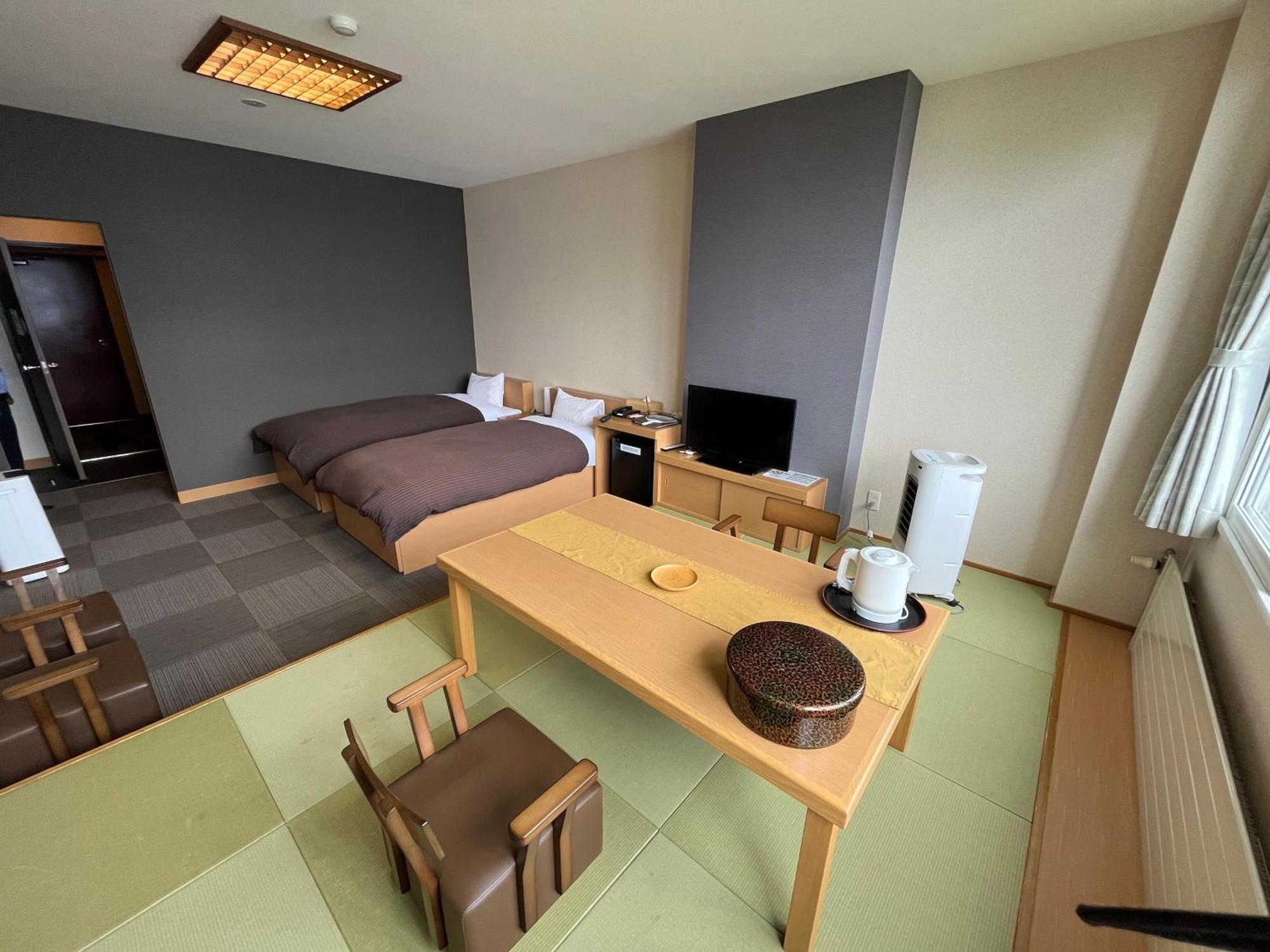 Marukoma Onsen Ryokan Chitose  Exteriör bild