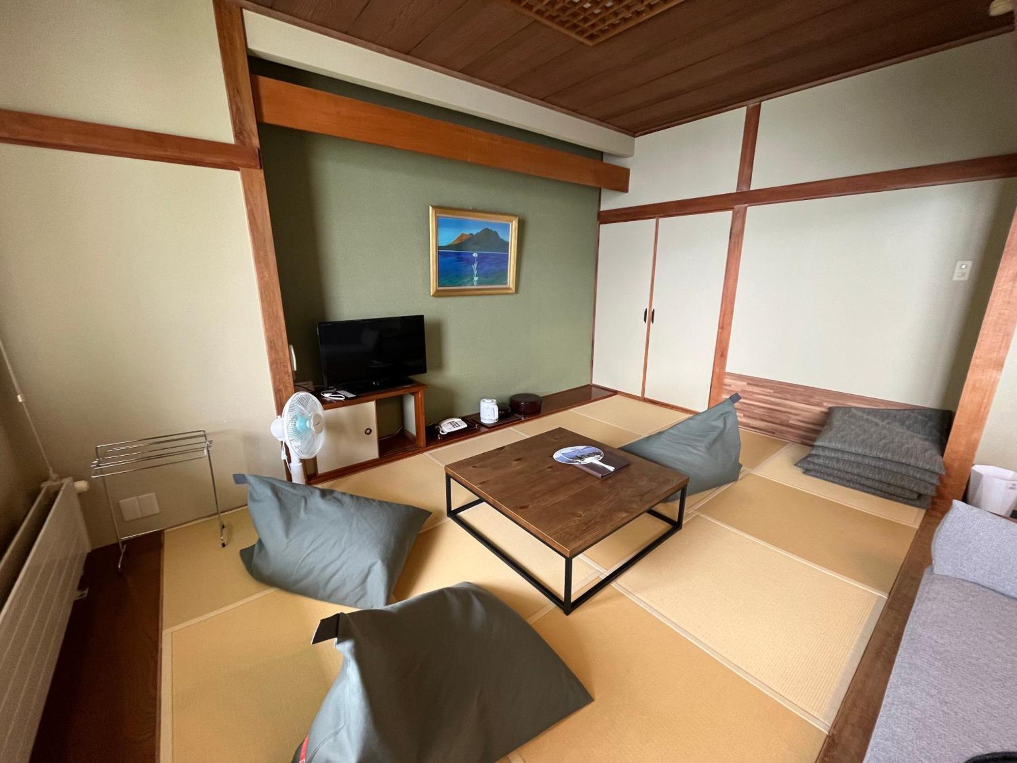 Marukoma Onsen Ryokan Chitose  Exteriör bild